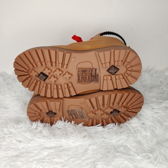 Boys Timberland-Themed Boots - Picture 5 of 5